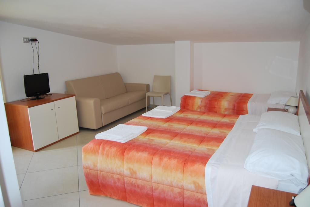 Hotel Europa Nereto Cameră foto